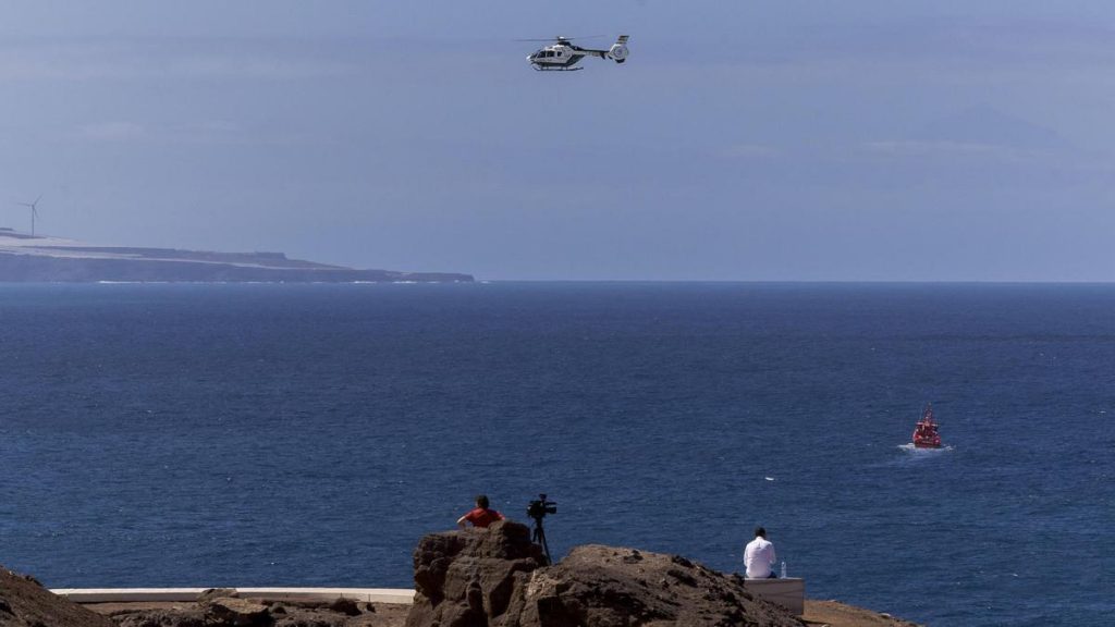 Amplían la zona de búsqueda de los dos menores desaparecidos cuando pescaban en Las Palmas