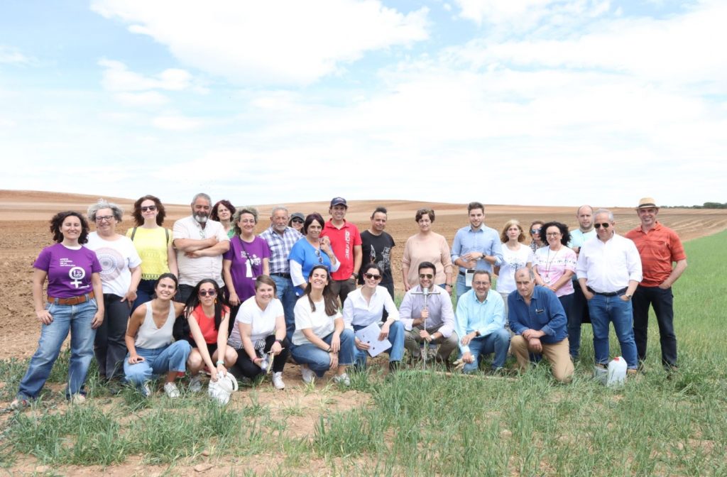 Emprendedoras de Ruraltivity en un taller de agricutura regenerativa en Burgos