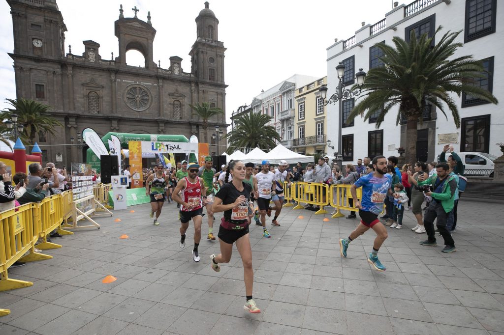 La Policía Local reordena el tráfico de Vegueta para la celebración de la carrera de montaña LPA Trail