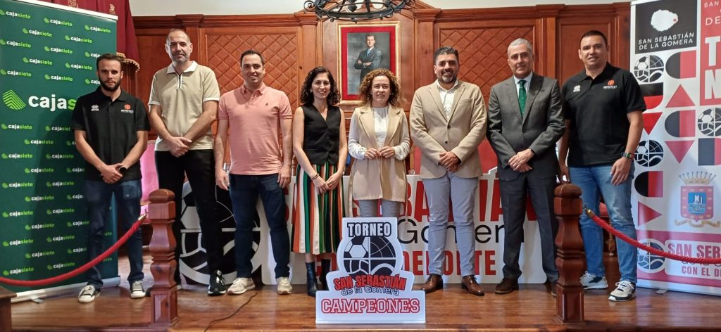 PRESENTACIÓN TORNEO DE FÚTBOL ALEVÍN SAN SEBASTIÁN DE LA GOMERA 01