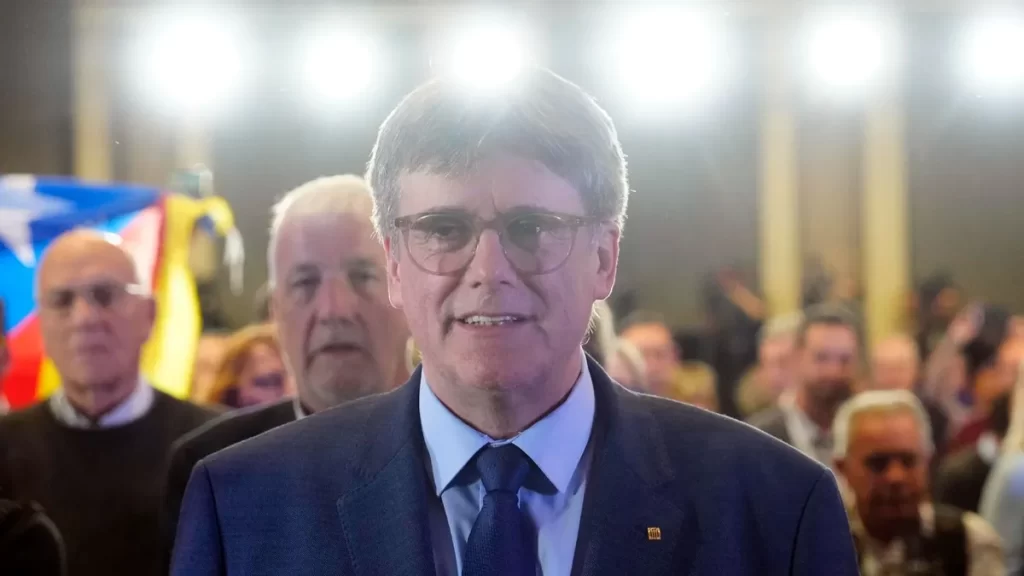 Puigdemont promete volver a Cataluña para ser investido aun a riesgo de que lo detengan