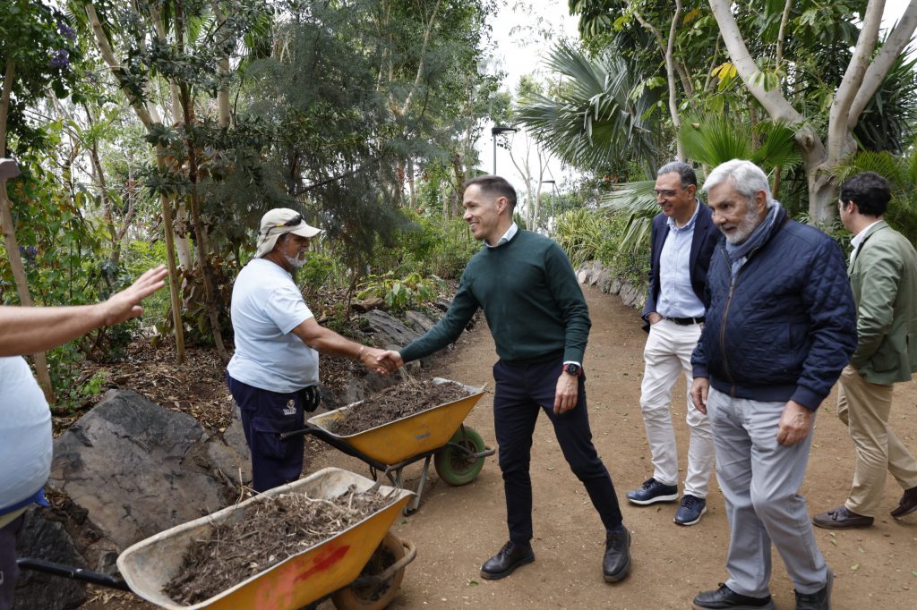 Zapata “Los bosques urbanos y los pulmones como éste son esenciales como sumideros de carbono y como refugios climáticos, imprescindibles para renaturalizar las ciudades” (3)