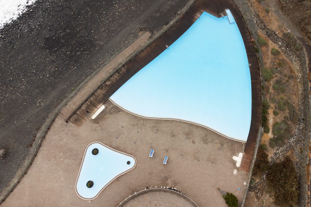 100424 Vista aérea de las piscinas del Parque Marítimo de Vallehermoso