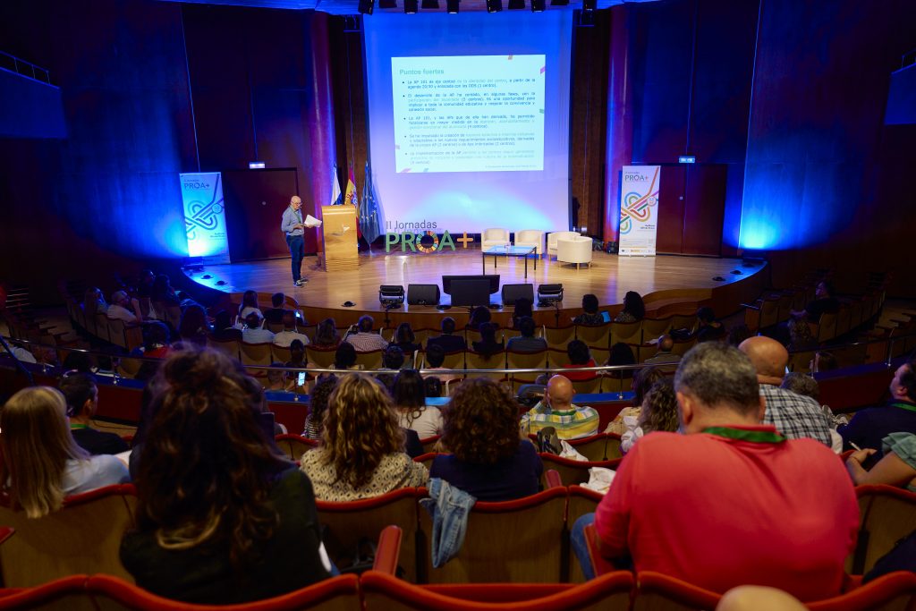 FOTO. Canarias organiza las II Jornadas PROA+, que hasta el viernes reúnen en Gran Canaria a más de 300 profesionales educativos del país (1)