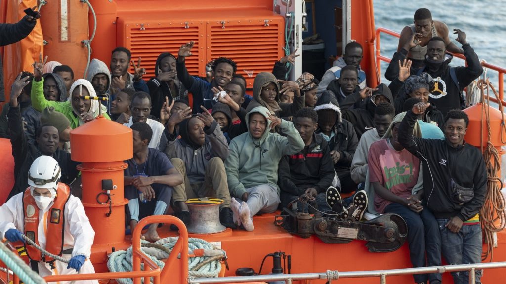 Un séptimo rescate de 51 migrantes eleva a 354 los llegados a Canarias este miércoles