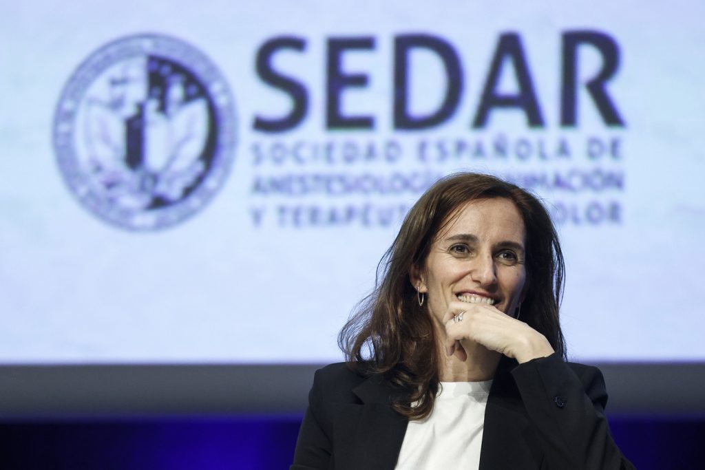 La ministra de Sanidad inaugura el Congreso Nacional de la Sociedad Española de Anestesiología, Reanimación y Terapéutica del Dolor