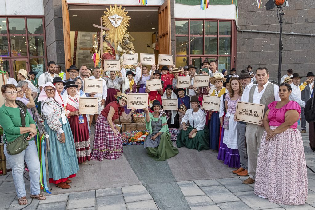 13 asociaciones participantes en la ofrenda