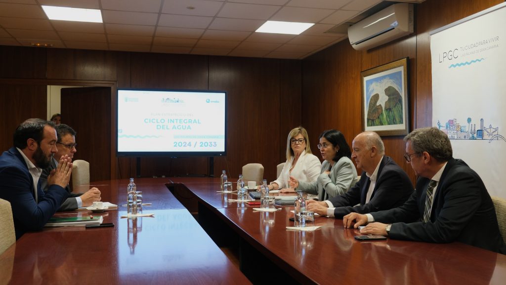 Ayuntamiento y Gobierno de Canarias abordan asuntos de interés en materia de infraestructuras hidráulicas (2)