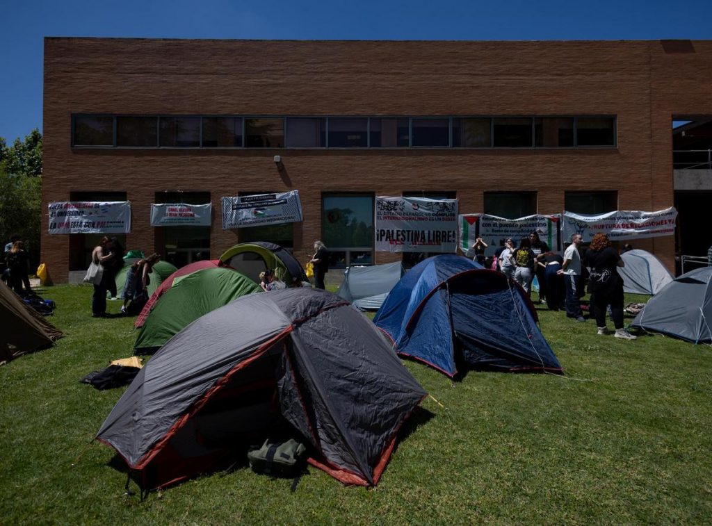 El debate abierto por las acampadas por la paz en Gaza llega a rectores y partidos