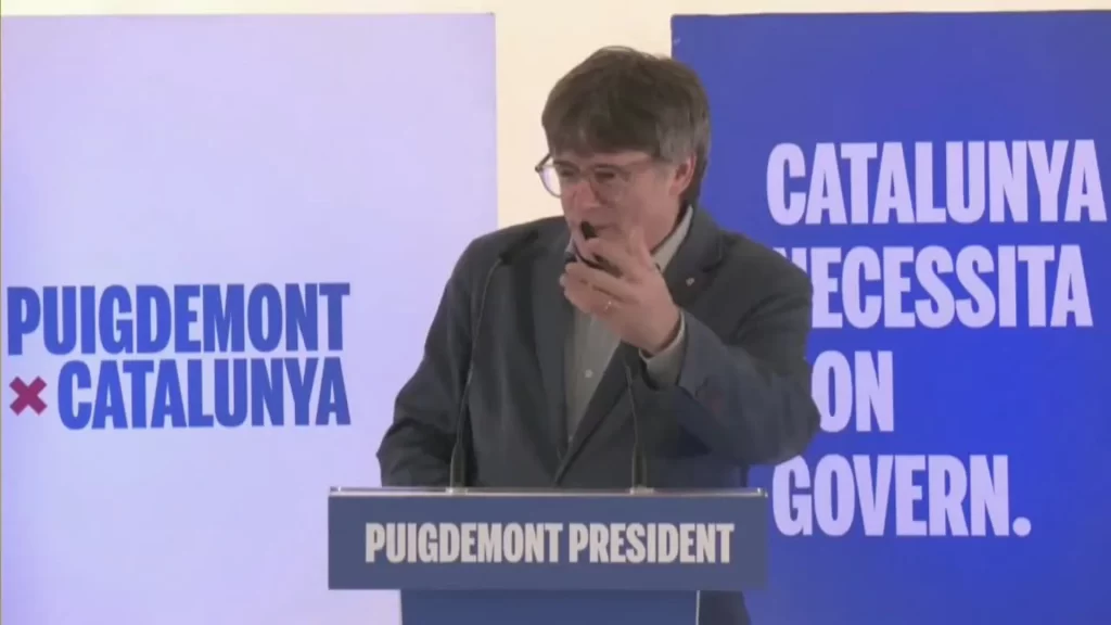 puigdemont-recomienda-jovenes-desconfien