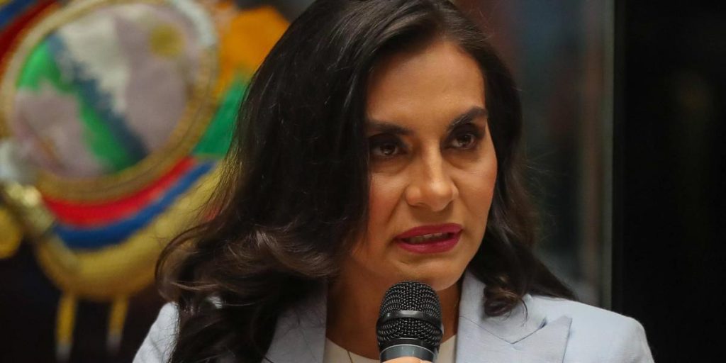 Denuncian nuevamente a la vicepresidenta de Ecuador por supuesta infracción electoral