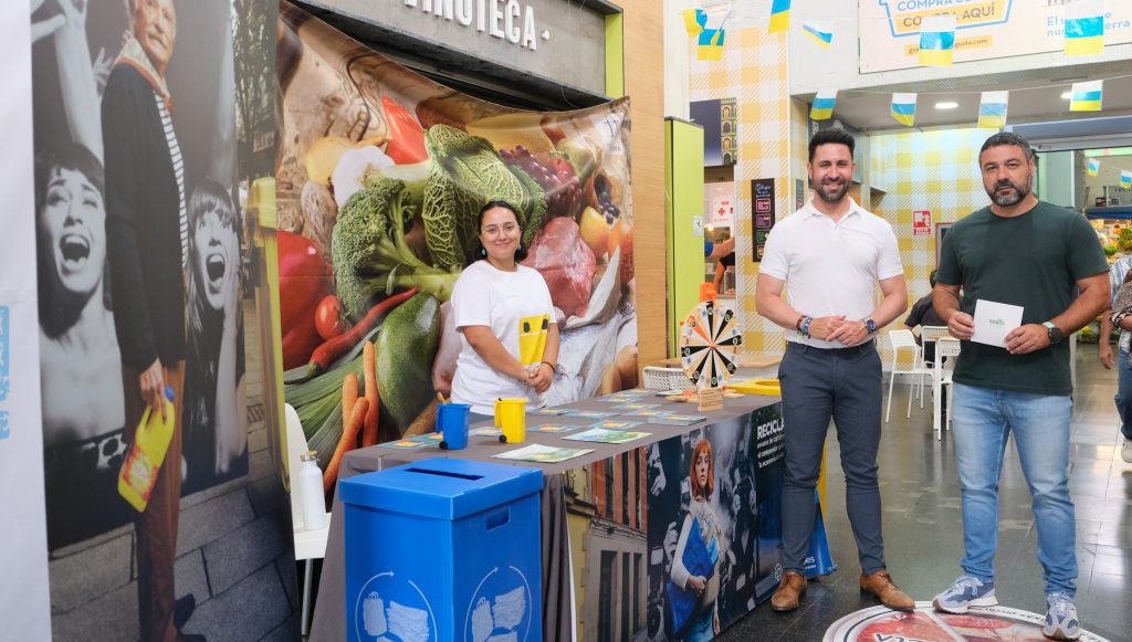 El Ayuntamiento, Ecoembes y Gobierno de Canarias inician una campaña para concienciar en el reciclaje de residuos 3