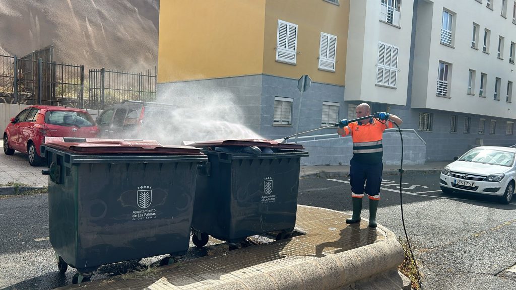 El Ayuntamiento traslada la II Fase del Plan de Higiene Urbana a otros siete barrios de la ciudad 3 (San Roque)