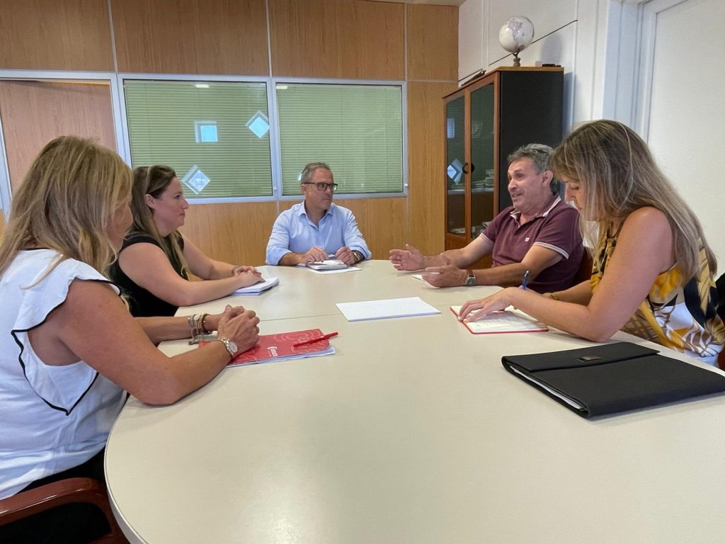 FOTO. El Instituto Canario de Cualificaciones Profesionales y la Cámara de Comercio de Lanzarote colaboran para aumentar el número de acreditaciones (1)