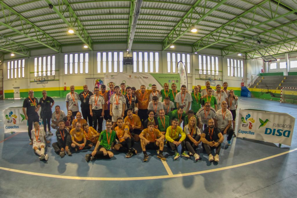 Los participantes durante la clausura del evento