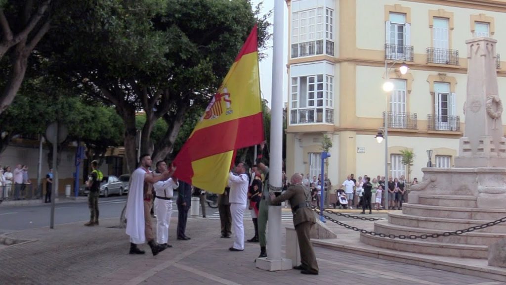 Melilla dedica un solemne arriado de bandera a Felipe VI por su primera década como rey