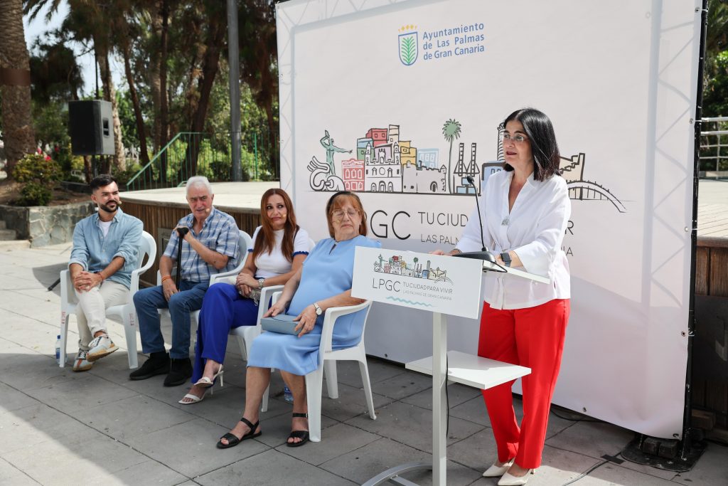 Darias durante el acto de presentación del Servicio de Ayuda a Domicilio. 2