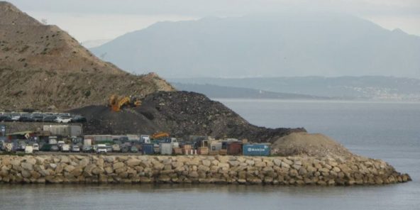 Ecologistas investigan si una escollera de Gibraltar usará piedra de canteras ilegales