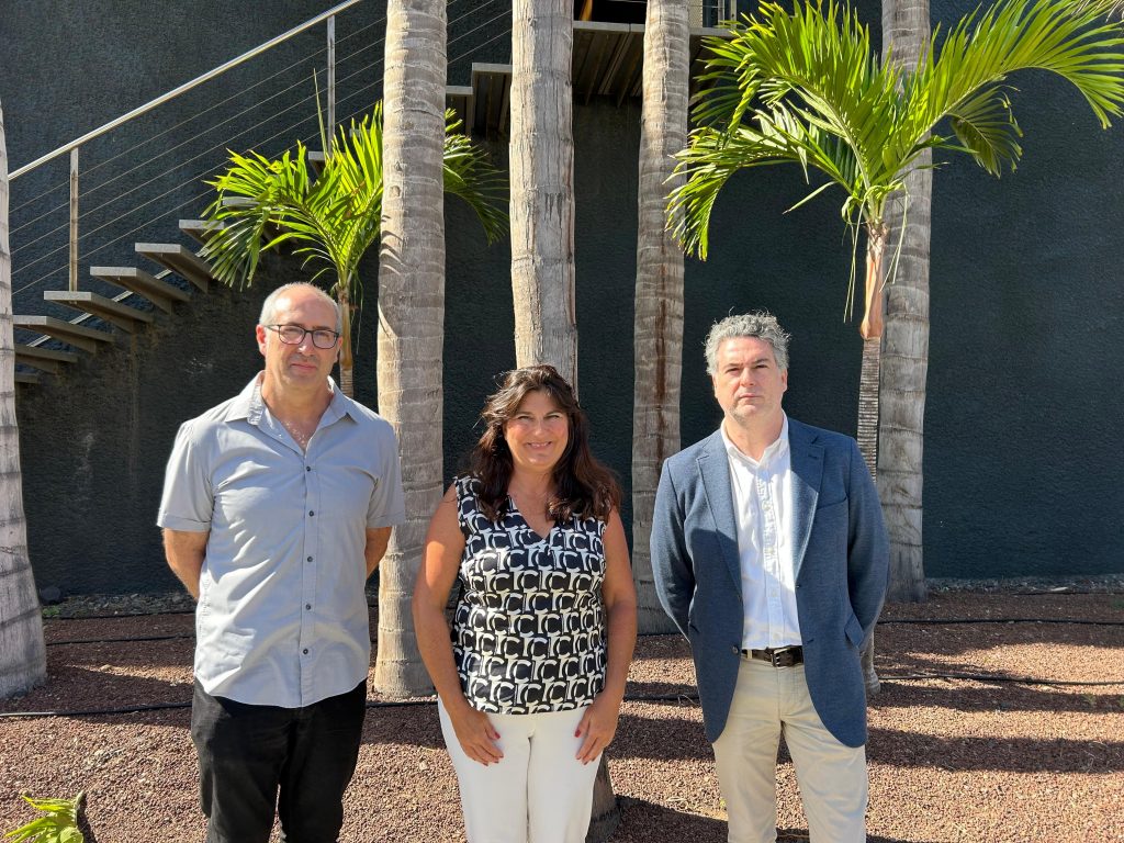 Izquierda a derecha Jesús María Arrieta, Julieta Schallenberg y Pedro Vélez-Belchí