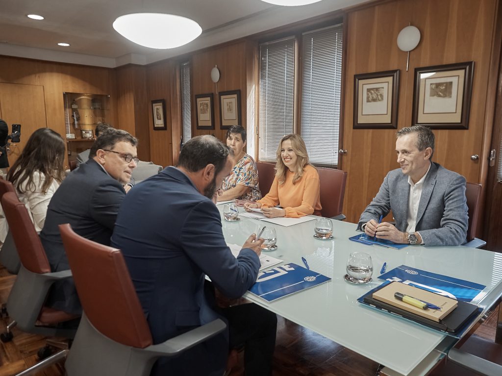 Reunión-Gobierno de Canarias