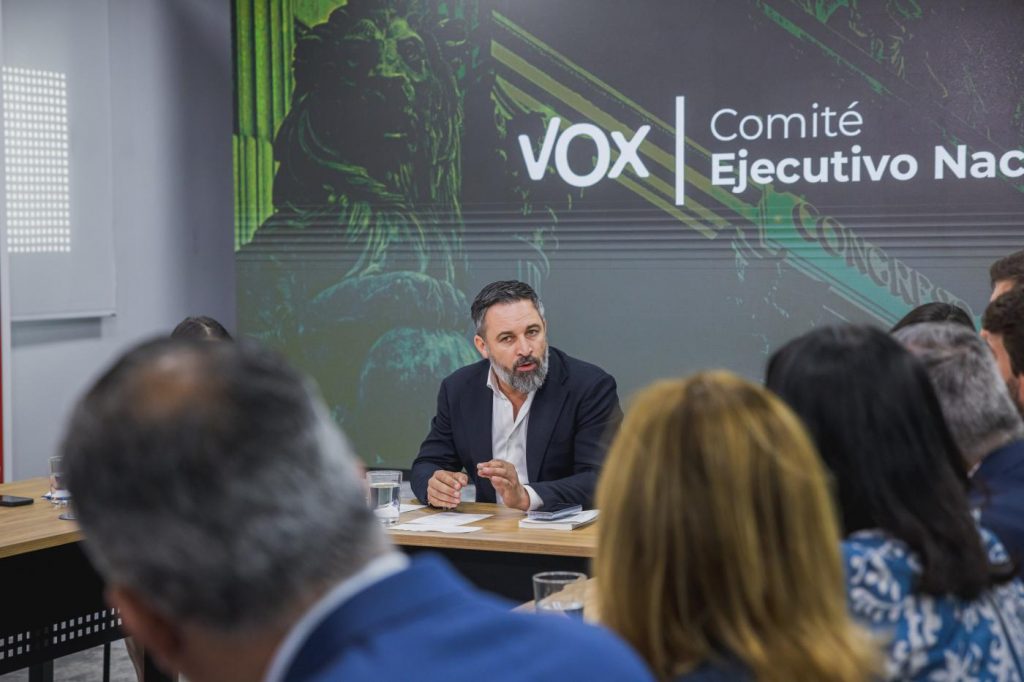 Vox se querella contra Pedro Sánchez, Félix Bolaños y el abogado general del Estado