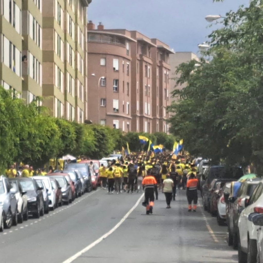 El Ayuntamiento diseña un dispositivo de limpieza para el partido entre la UD Las Palmas y el Real Madrid - Foto de archivo (1)