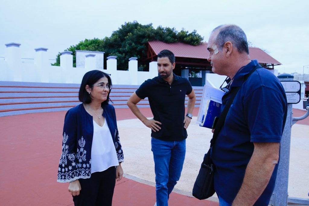 El Ayuntamiento finaliza los trabajos de mejora de la plaza-escenario del barrio de Almatriche Alto (1)