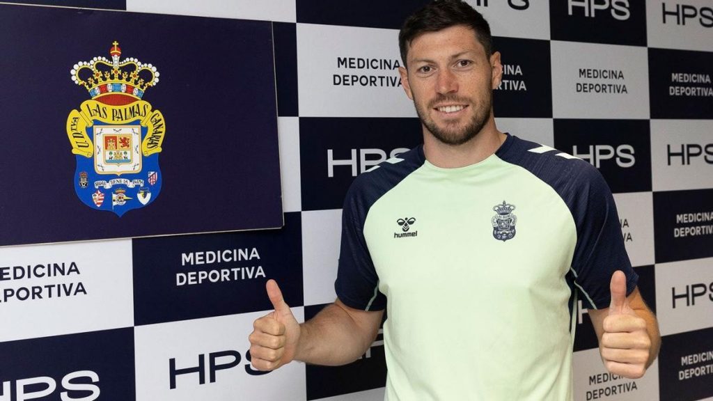 La UD Las Palmas ficha al defensa central escocés Scott McKenna