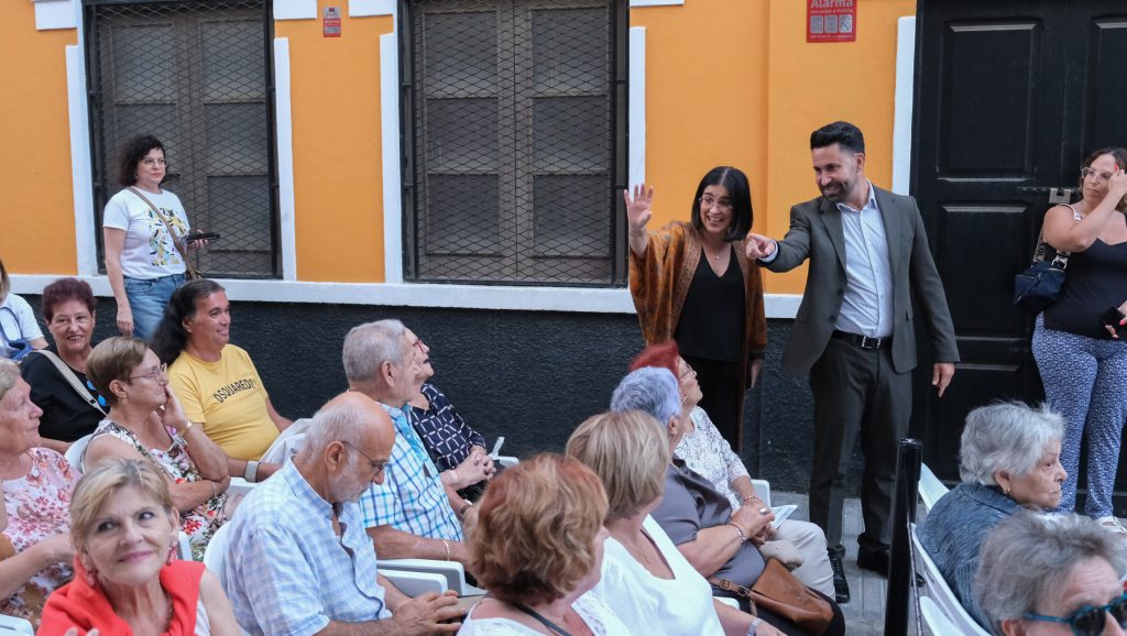 La alcaldesa Carolia Darias y el concejal Héctor Alemán en el pregón de las Fiestas de San Pío X