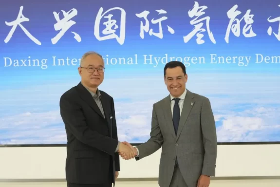 La china Hygreen invertirá 2.000 millones en Huelva en una planta de hidrógeno verde