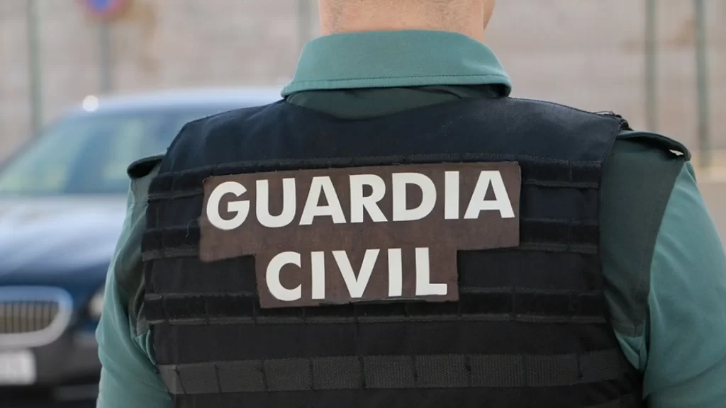 un-agente-de-la-guardia-civil-en-una-imagen-de-archivo