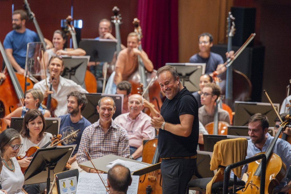 ENSAYO CONCIERTO INAUGURAL TEMPORADA 2024-2025 OFGC CON ABONADOS