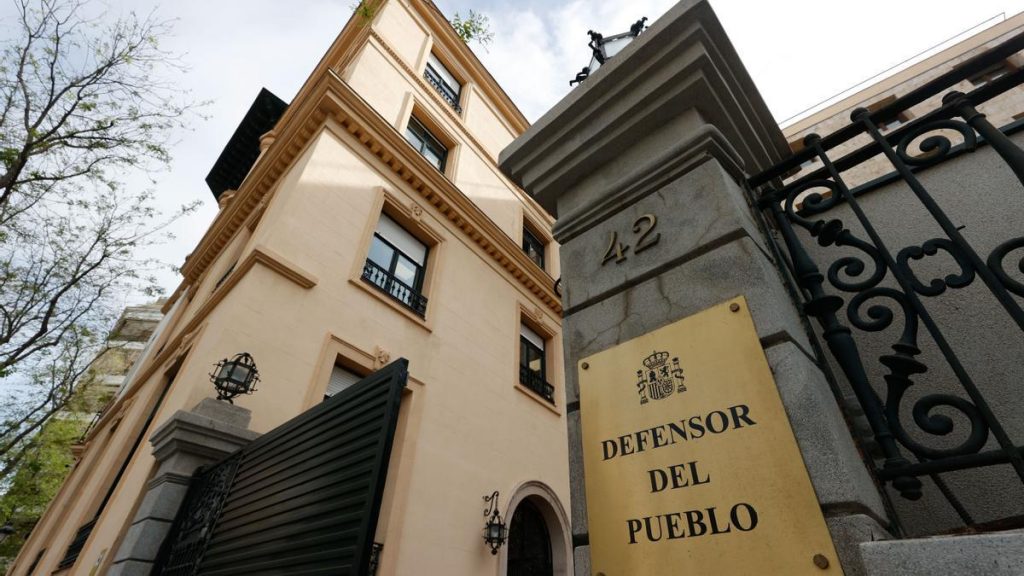 El Defensor del Pueblo descarta recurrir al Constitucional la ley de amnistía