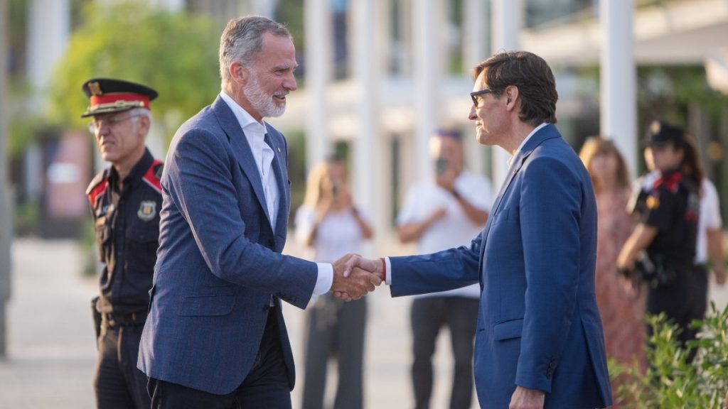 El rey recibe hoy a Illa en la Zarzuela, primera reunión con un jefe del Govern en 9 años