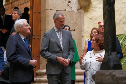 El rey y el presidente de Italia visitan el centro histórico de Las Palmas