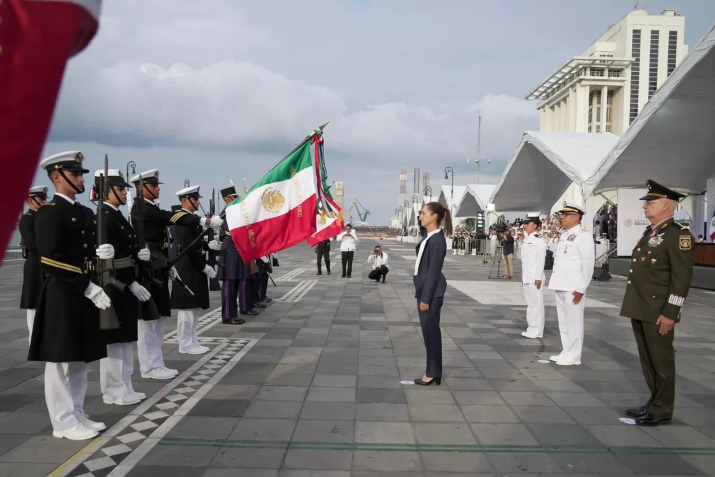 Claudia Sheinbaum conmemora la Constitución de 1824 y los 203 años de la Armada de México