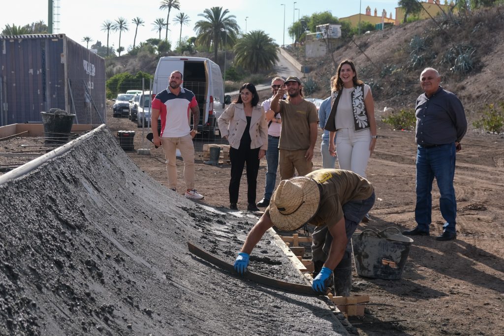 Darias visita la obra del nuevo skatepark de Tamaraceite