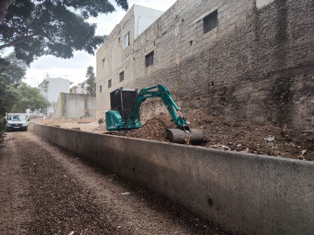 El Ayuntamiento inicia las obras de la nueva sede de la Unidad Canina de la Policía Local (1)