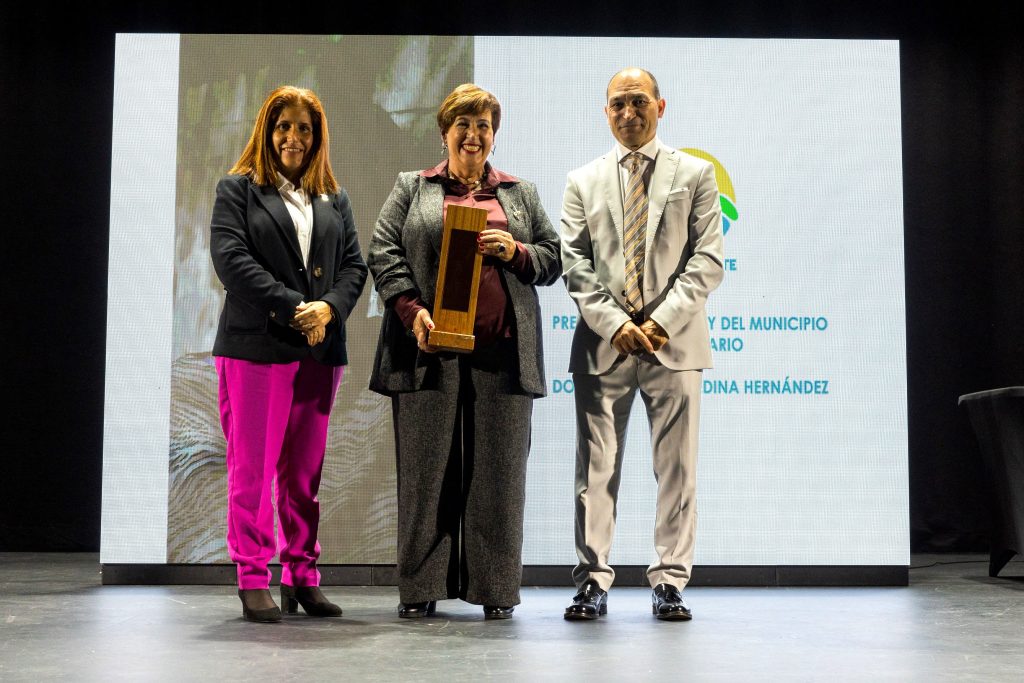 Premio Mujer de Hoy El Rosario