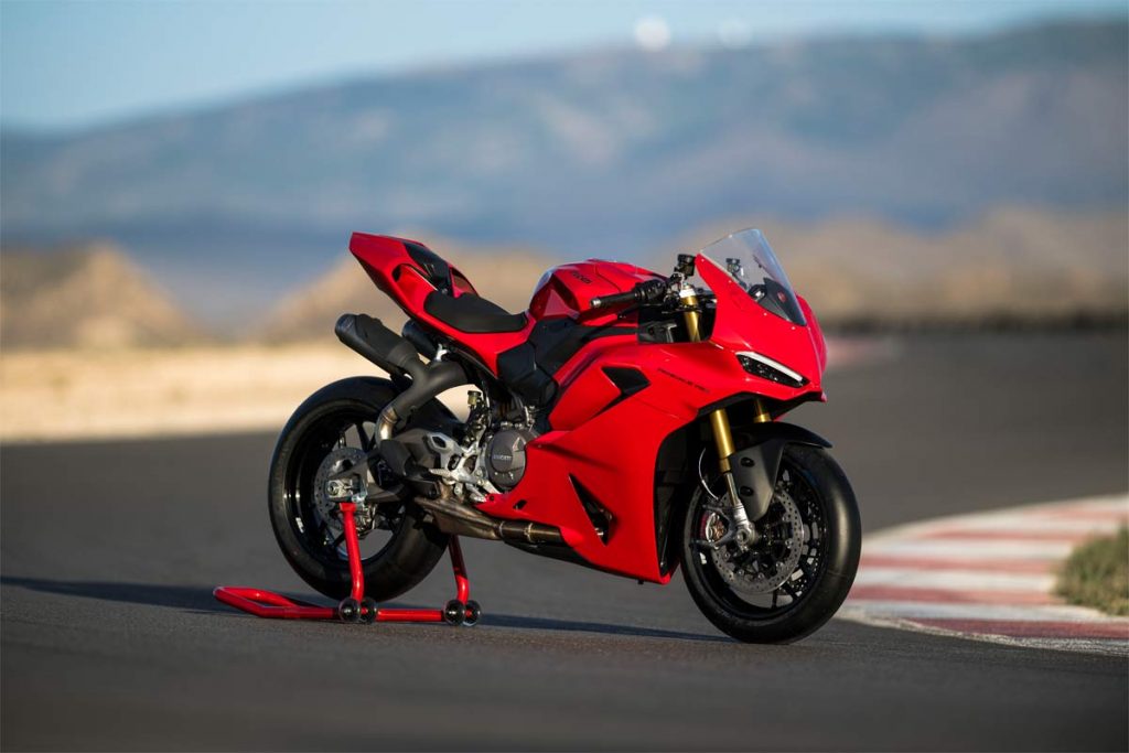 Ducati presenta las nuevas Panigale V2 y Streetfighter V2