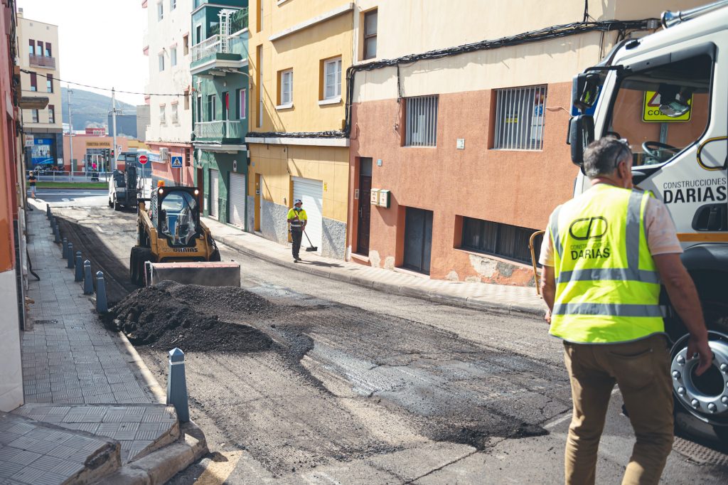 Archivo_Trabajos de asfaltado en La Laguna