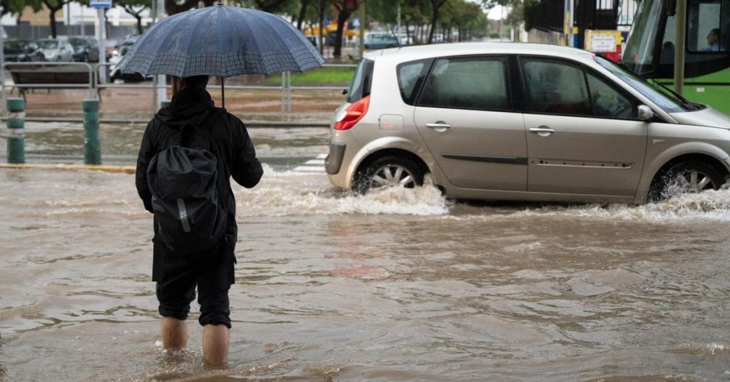 Cataluña y la provincia de Castellón en alerta naranja, por lluvias, tormentas y granizo