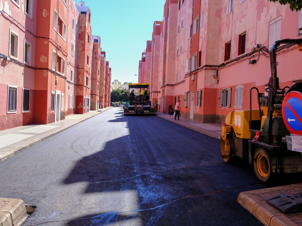 El Ayuntamiento continúa con el asfaltado de las calles del barrio de Escaleritas (2)