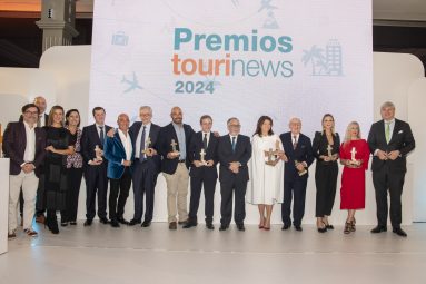 FOTO 4 PREMIADOS TOURINEWS 281124-126