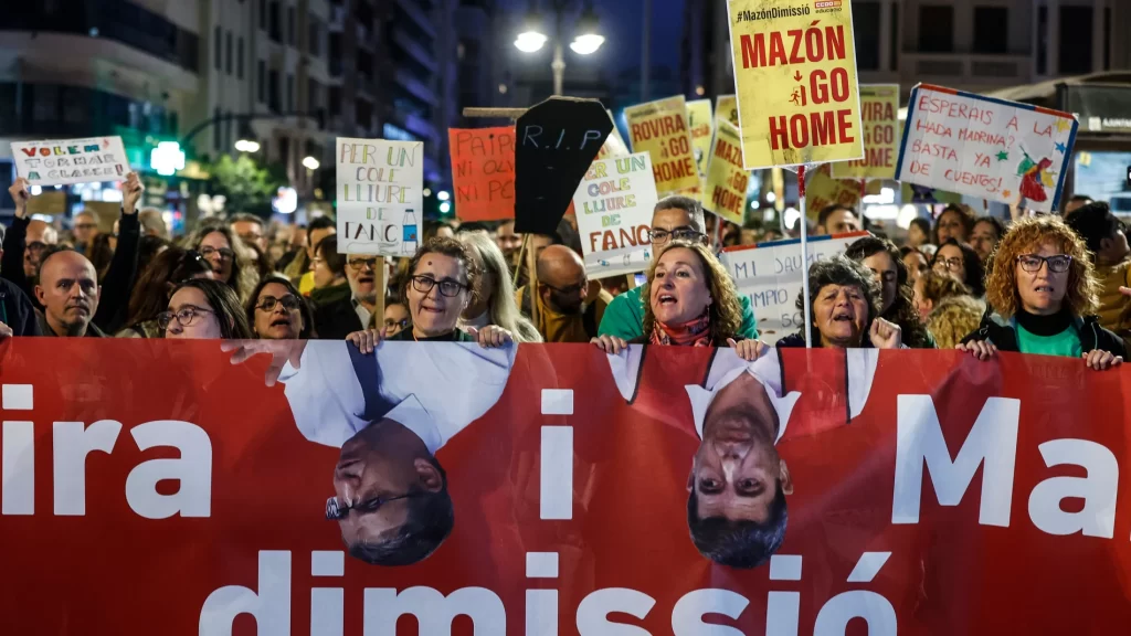 La manifestación contra Mazón del día 30 no acabará en el Palau por 3 informes negativos