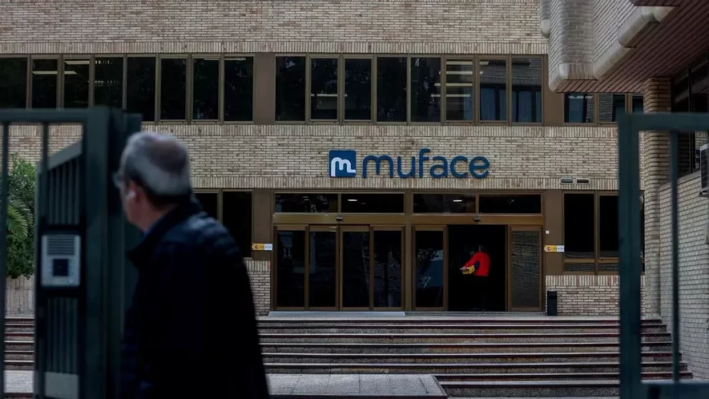 Muface traslada a los sindicatos que trabaja en un concierto sanitario más atractivo