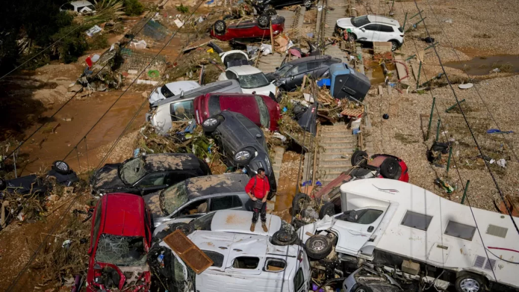 Nicolás Maduro ofrece ayuda a España ante las inundaciones que dejan más de 200 muertos