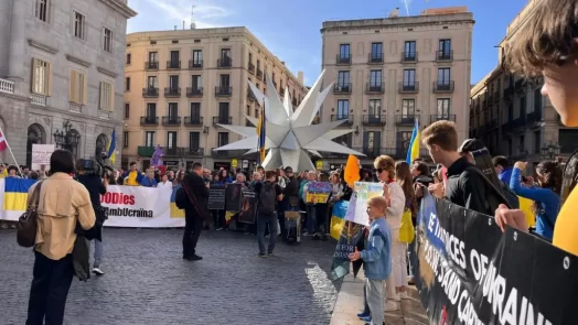 Ucranianos piden en Barcelona una paz justa y perdurable y no solo cese de hostilidades