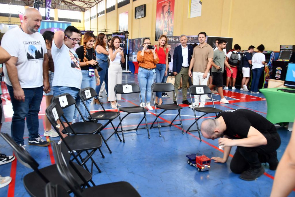 Uno de los camiones robots usados en las jornadas