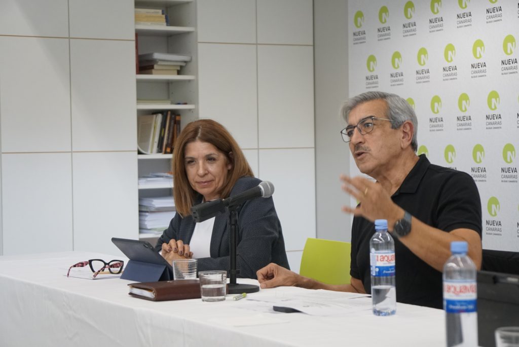 Carmen Hernández y Román Rodríguez durante la Ejecutiva Nacional del mes de diciembre